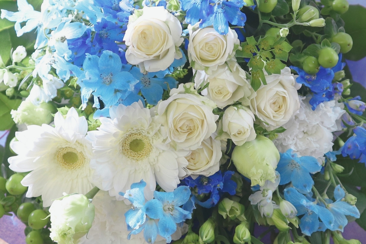 花以想の青い花のフラワーギフト