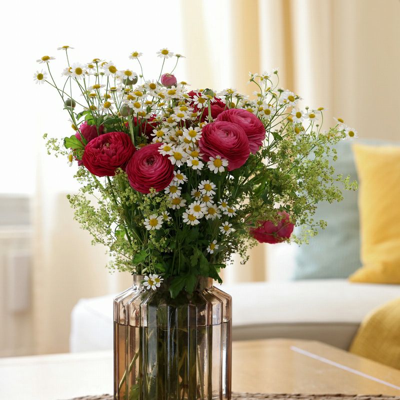 お花の定期便・お花のサブスク。毎月一回、季節のお花が届く花束、フラワーサービス