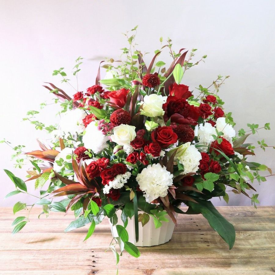 【おめでたい紅白・ボリューム感◎】アレンジメント「ことぶき」 豪華な 2Lサイズ ｜お花のプレゼント・花ギフト通販 ｜フラワーギフト花以想（はないも）