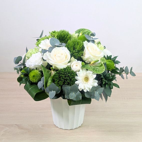 落成祝いの花・竣工祝いの花。会社・取引先に贈るお祝い花・お祝いアレンジメント フラワーギフト