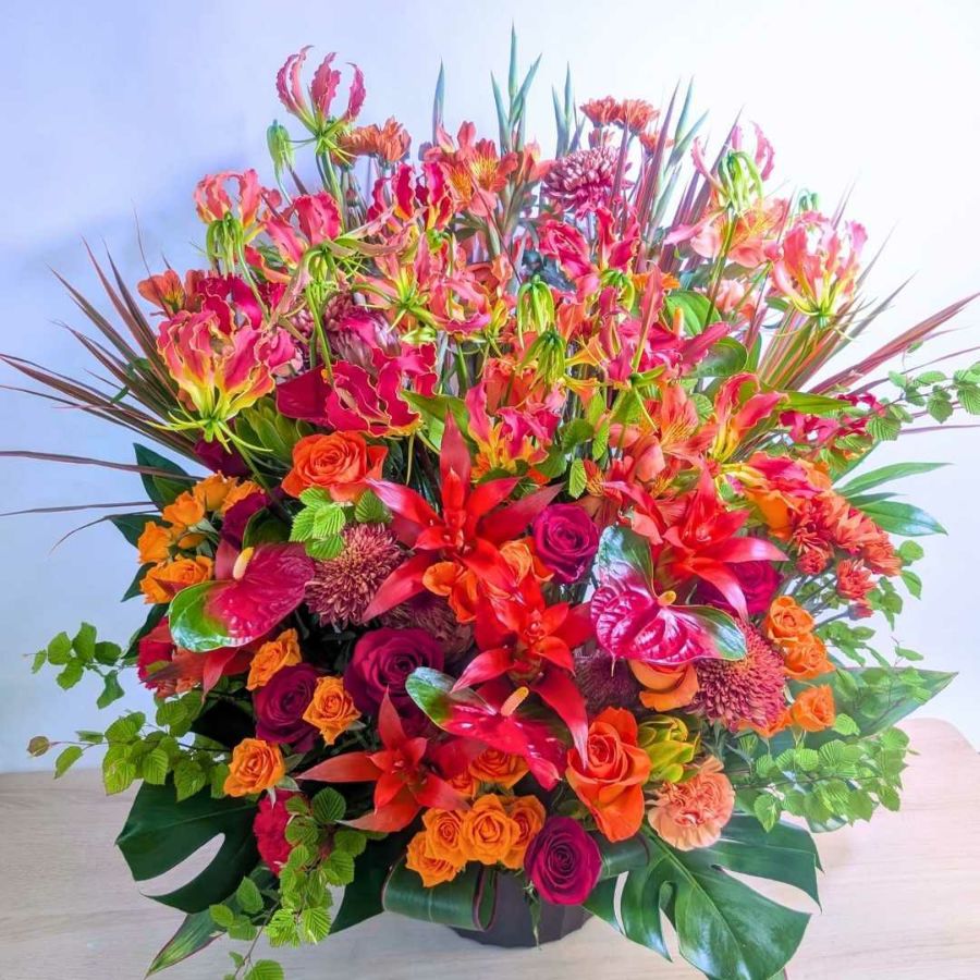 就任記念祝いのお花。お取引さまの社長就任のお祝いに贈るフラワーギフト。