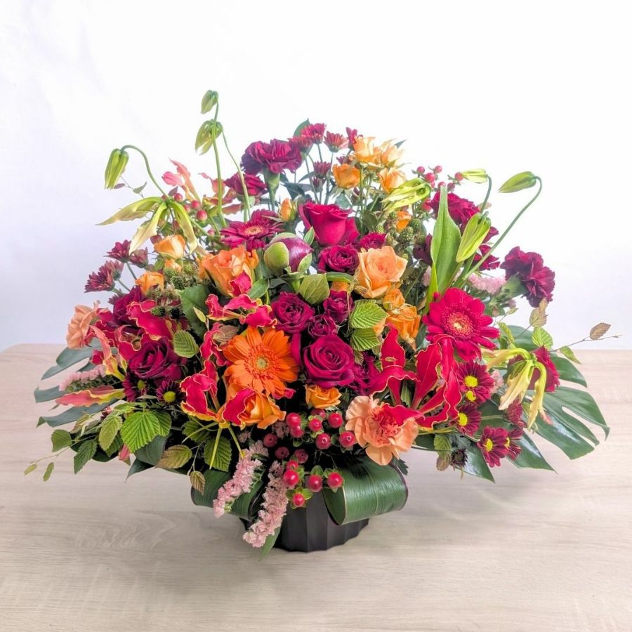 就任記念祝いのお花。お取引さまの社長就任のお祝いに贈るフラワーギフト。