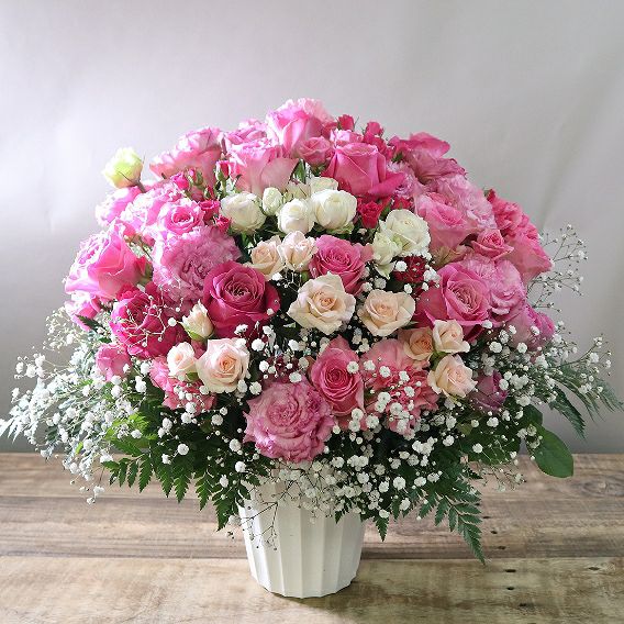 公演祝いのお花。推しや役者さんのご出演お祝いに贈るお祝い花、お祝いアレンジメント