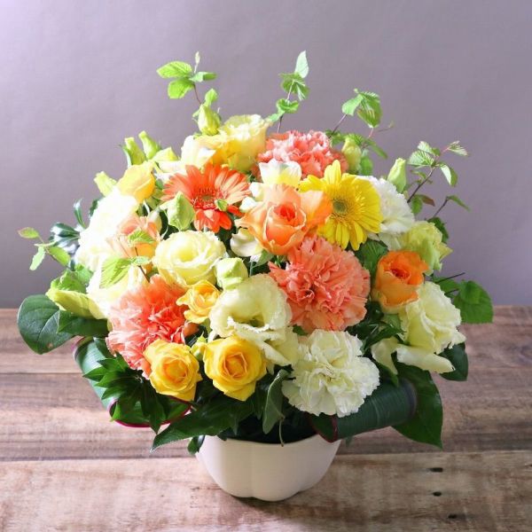 公演祝いのお花。推しや役者さんのご出演お祝いに贈るお祝い花、お祝いアレンジメント