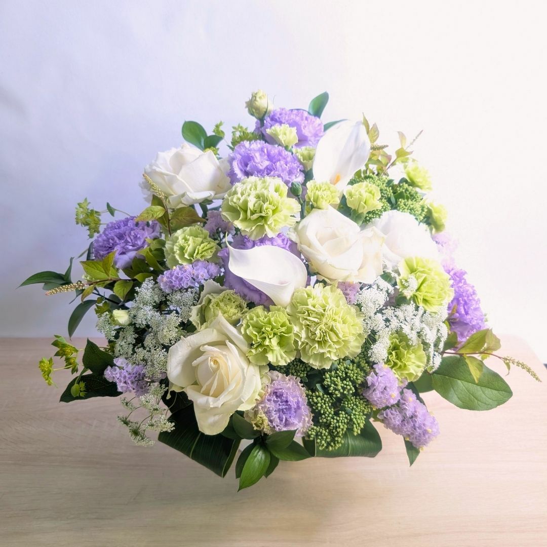 開店祝いのお花。新しいお店、リニューアルオープンのお祝いアレンジメント。お祝いの花ギフト