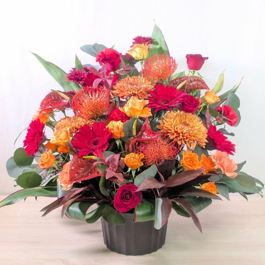 長寿祝いの花。父母・祖父母の誕生日に贈る花束・お祝いアレンジメント・お花のプレゼント