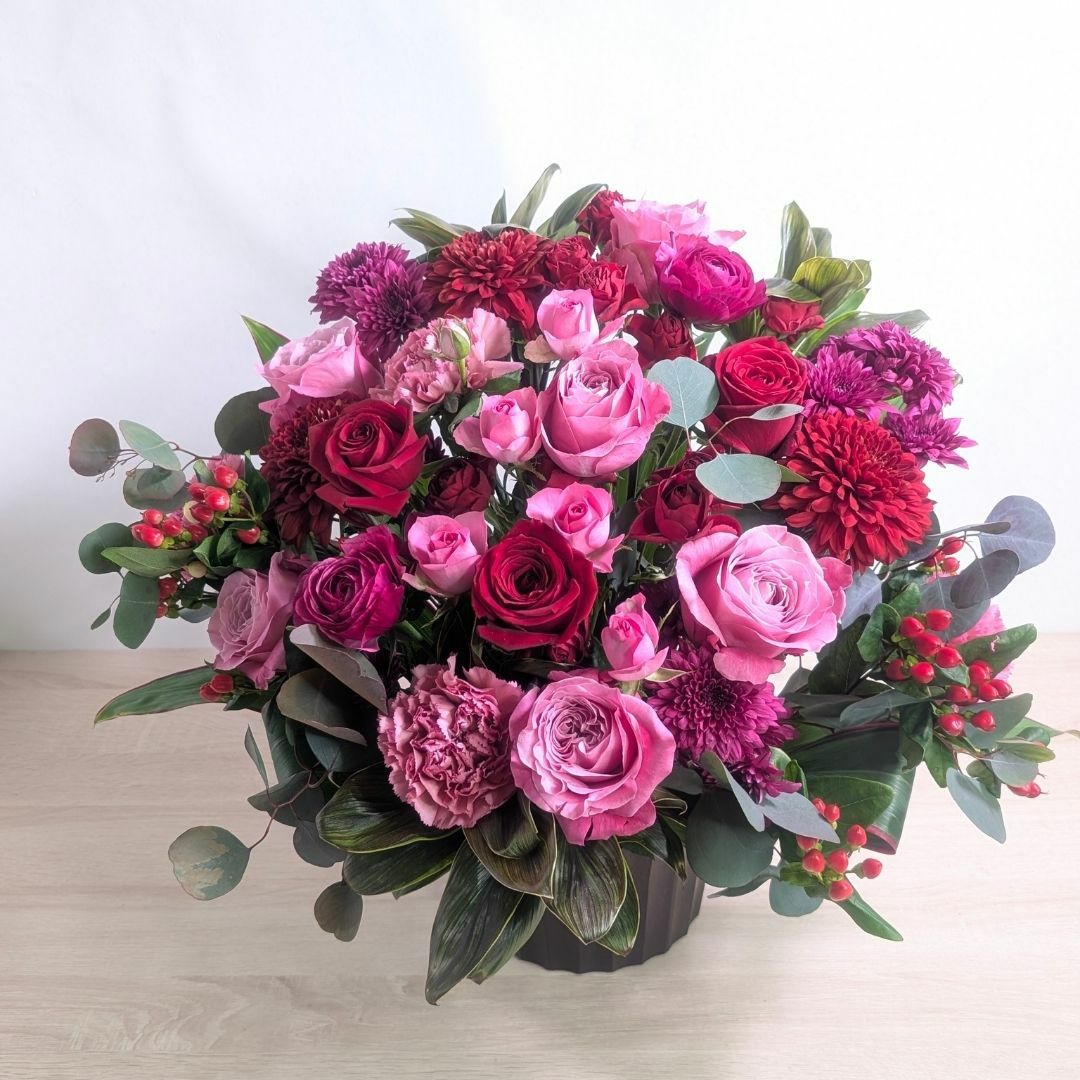 誕生日祝いのお花。20歳、30歳、50歳、60歳、70歳の誕生日のお祝いに贈るフラワーギフト。