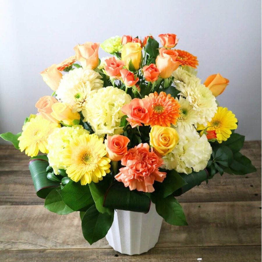 卒園祝いのお花。卒園式、幼稚園、保育園、子供・先生へ贈る花ギフト、お祝いアレンジメント