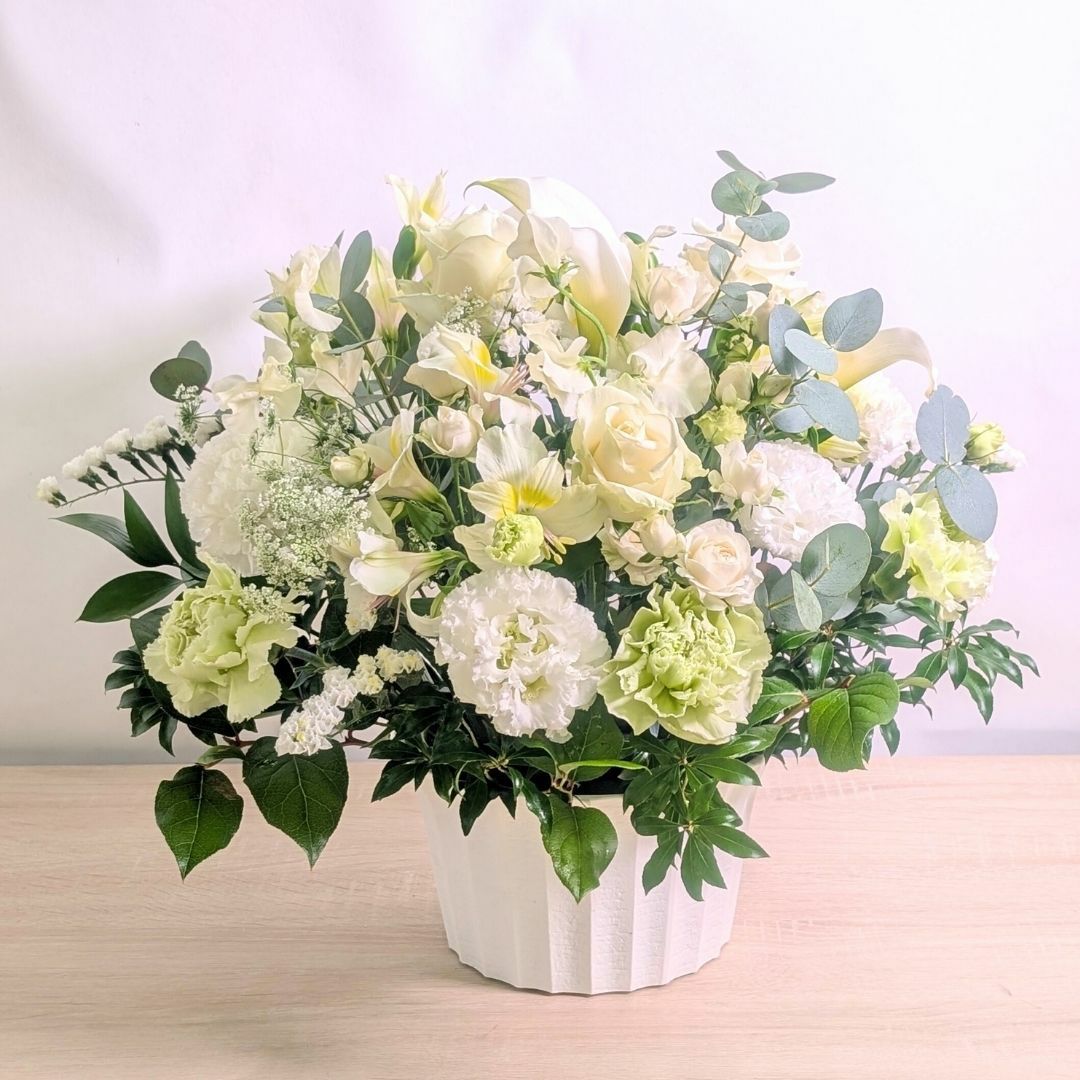 出産祝いのお花。赤ちゃん、お母さん、ママさんに贈る花束・アレンジメントのプレゼント。フラワーギフト