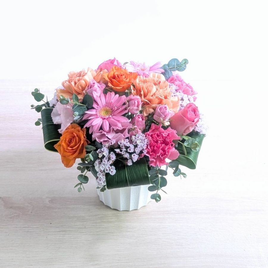 【友人 家族の結婚祝い花・気持ちで贈る】かわいいアレンジメント Sサイズ |お花のプレゼント・花ギフト通販 |フラワーギフト花以想(はないも)