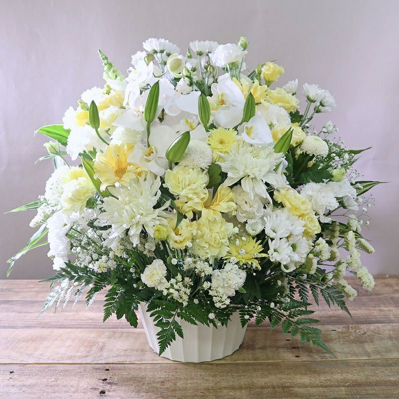 キリスト教のお供え花。クリスチャンのお花、お別れ会・一年祭に贈るお供え用アレンジメント