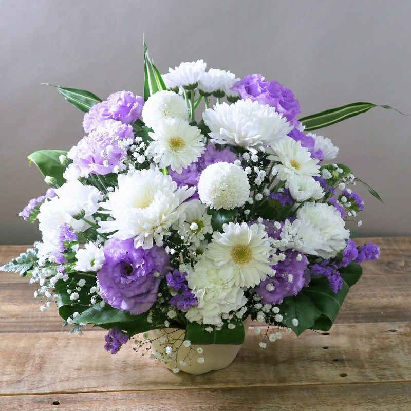 お子様のお供え花。赤ちゃん、子供を亡くしたご家族に贈るお供え用のお花・アレンジメント