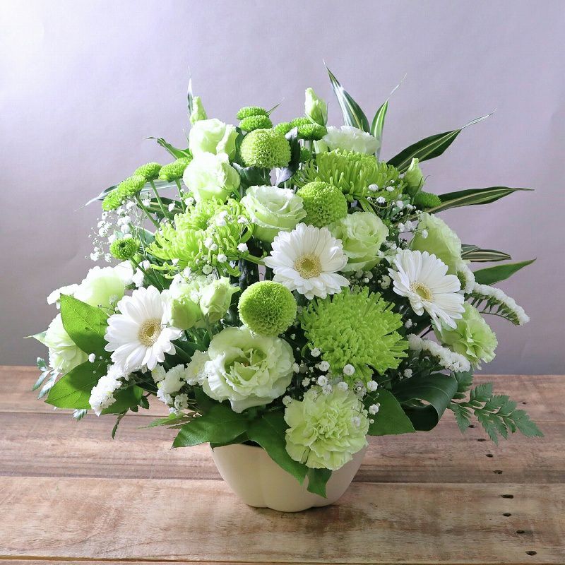 お子様のお供え花。赤ちゃん、子供を亡くしたご家族に贈るお供え用のお花・アレンジメント