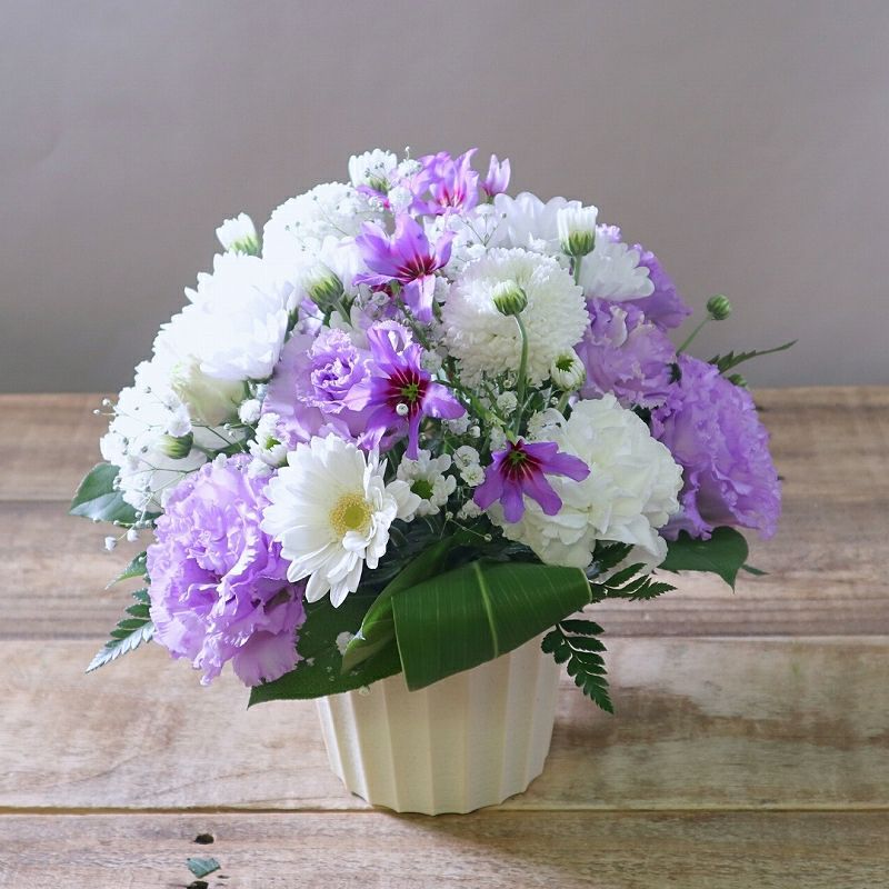 お子様のお供え花。赤ちゃん、子供を亡くしたご家族に贈るお供え用のお花・アレンジメント