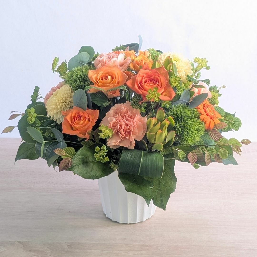 入院した人のお見舞い花。病院にいる人へ贈るお花の贈り物。フラワーギフト