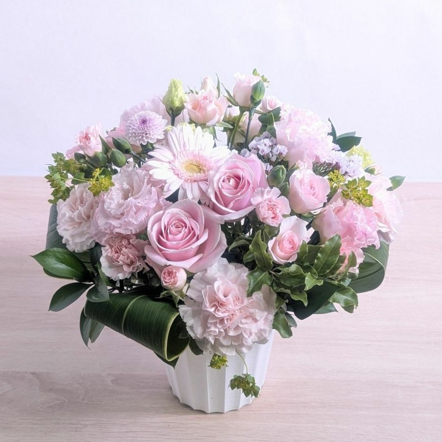 自宅療養中のお見舞い花。療養中、家で休職中の人へ贈るお花の贈り物。フラワーギフト