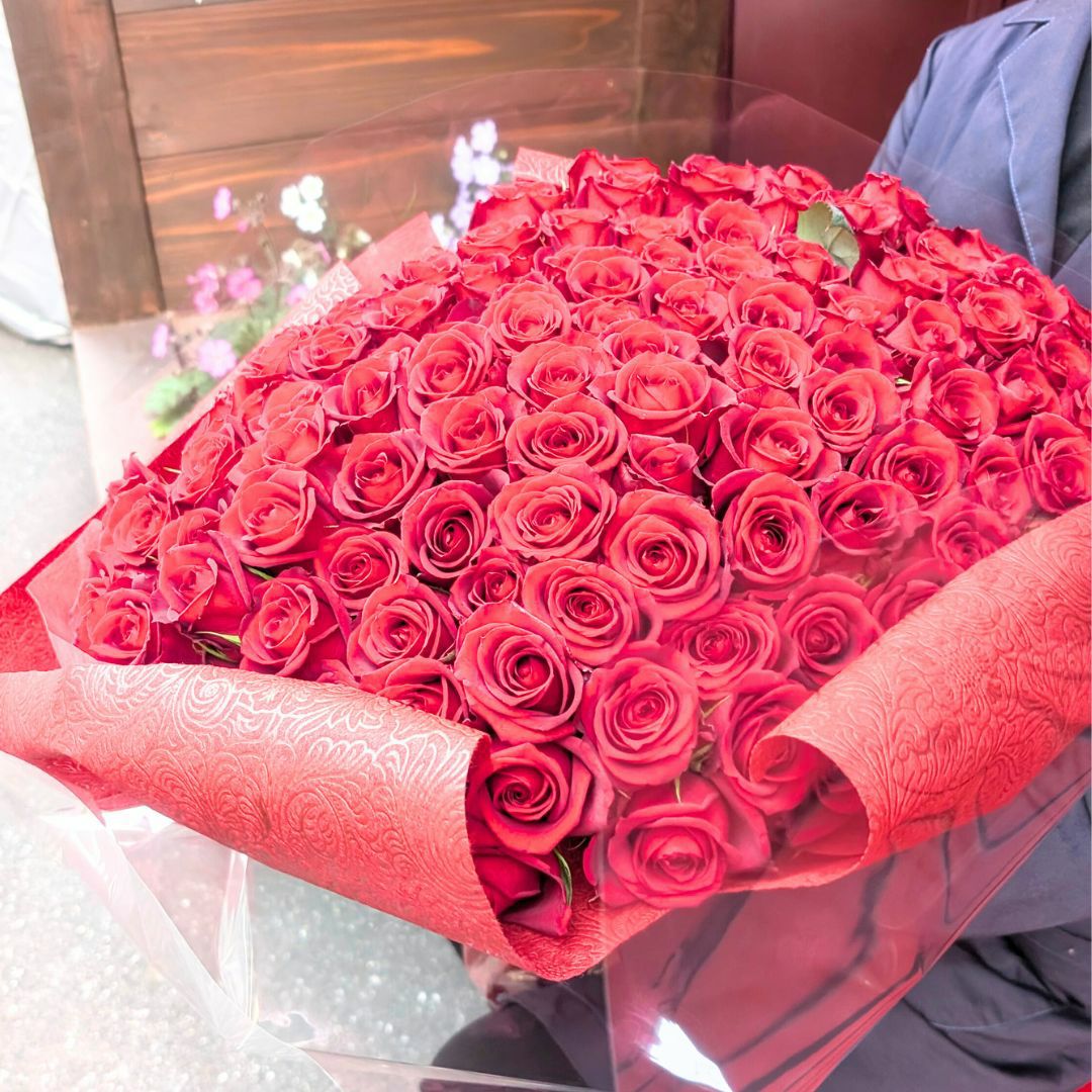 記念の数で贈るバラの花束。プロポーズ・結婚記念日に贈るお花のプレゼント。