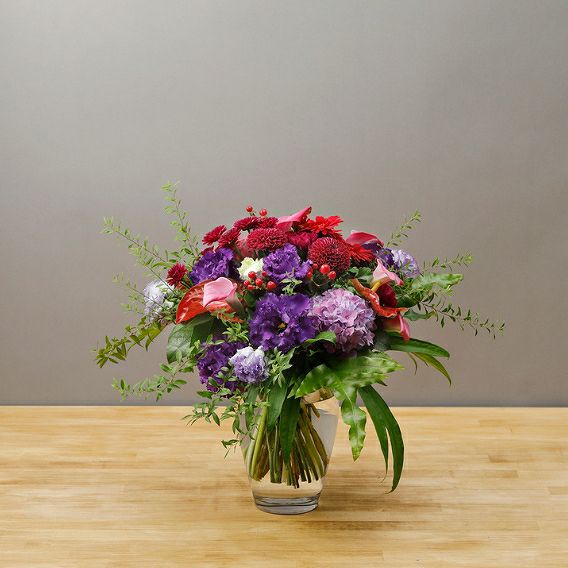 お祝いに贈る花束、おしゃれな花束、誕生日ブーケ、誕生日に贈るフラワーギフト