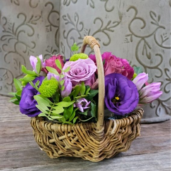 お花のバスケット・フラワーギフト。生花のアレンジメント。喜ばれるおしゃれな花ギフト