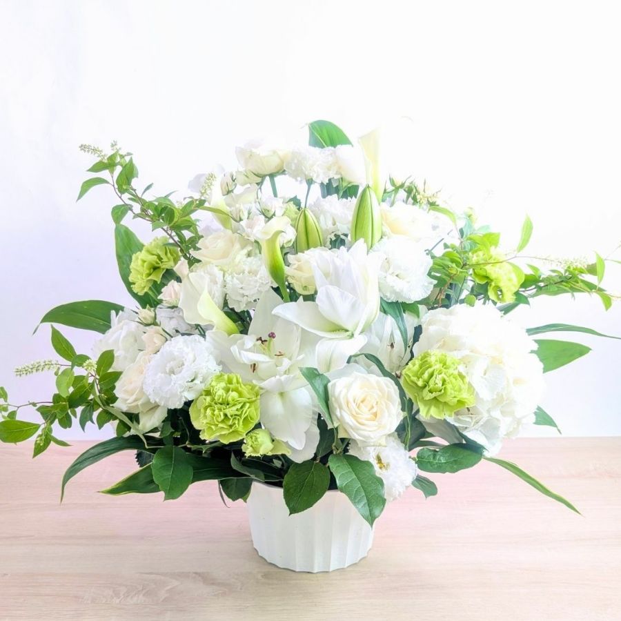 四十九日・命日のお供え花　おしゃれな仏花アレンジメント
