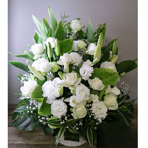 会社・事務所・取引先に贈るお祝い花。法人・ビジネス向けのお祝いアレンジメント