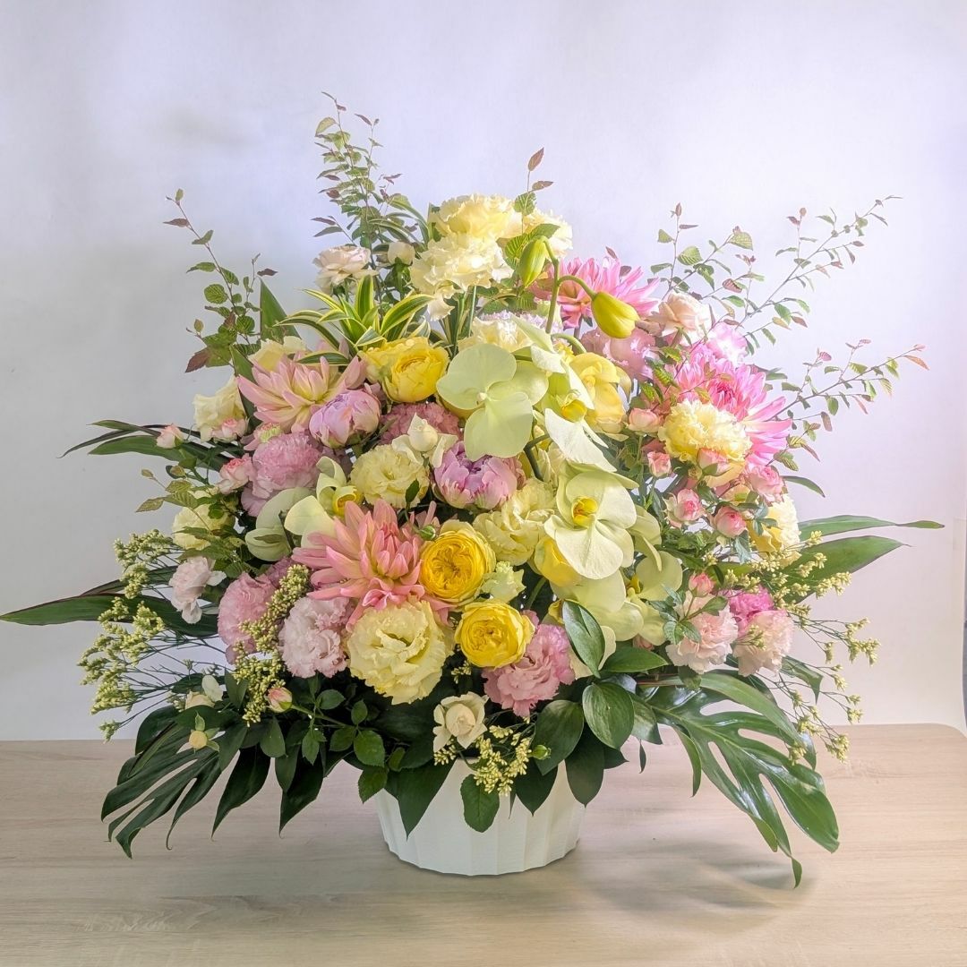 会社・事務所・取引先に贈るお祝い花。法人・ビジネス向けのお祝いアレンジメント