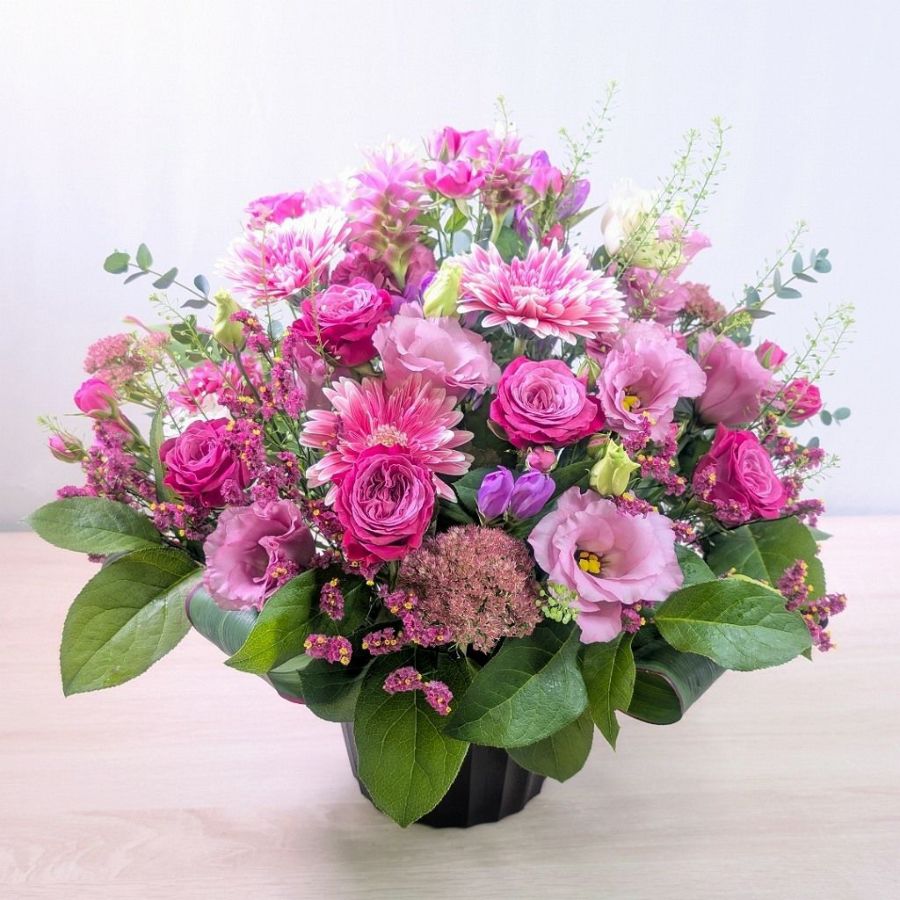 いつでも贈れるお祝の花。誕生日・記念日に贈るプレゼントの花束・アレンジメント