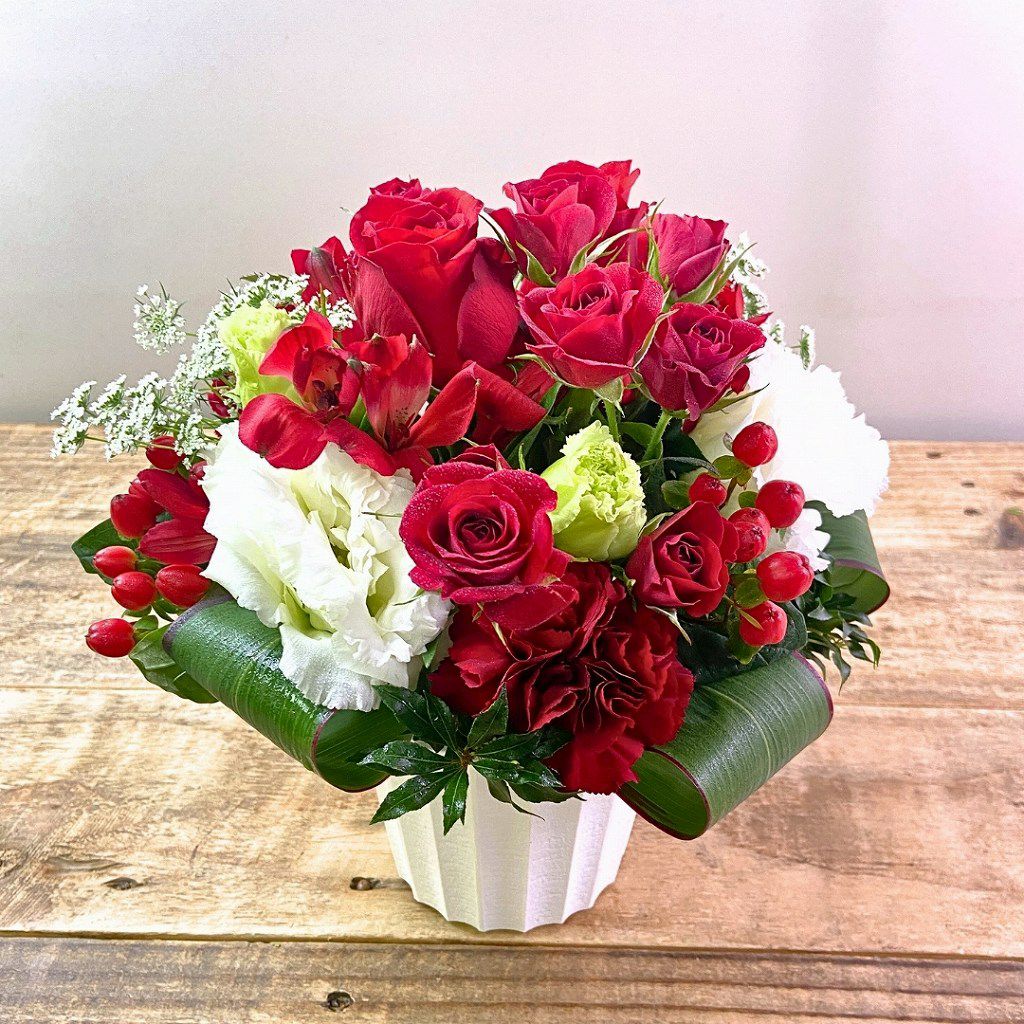 いつでも贈れるお祝の花。誕生日・記念日に贈るプレゼントの花束・アレンジメント