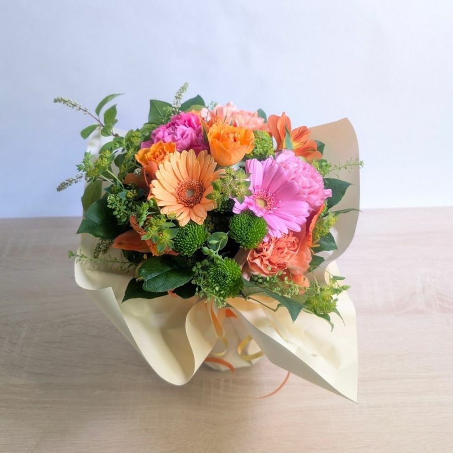スタンドブーケ。このまま飾れる花束です。
