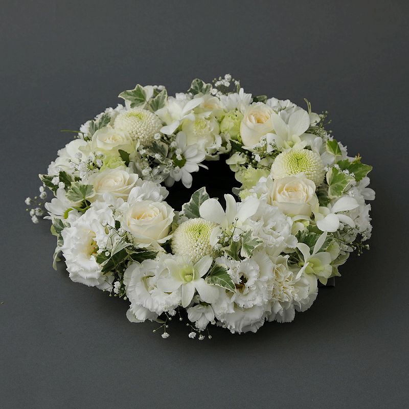 生花で贈るリース型アレンジメント。送って喜ばれるお花のギフト、フラワーギフト