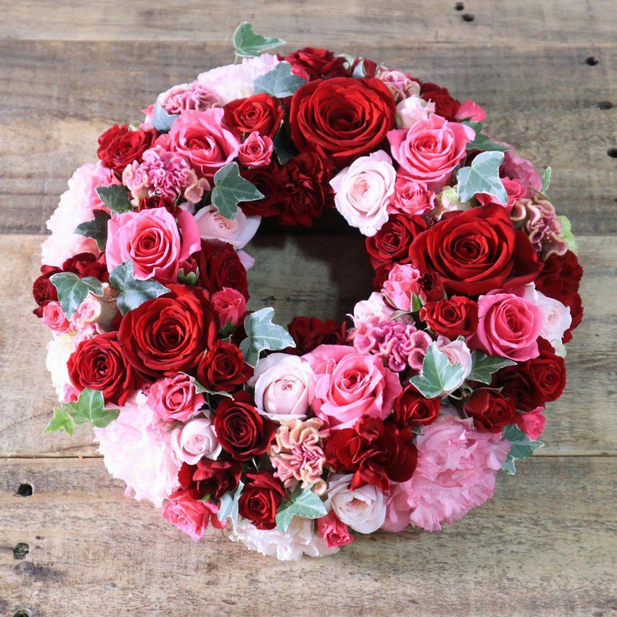 【お花のリース】Anel（アネル）/赤ピンク「エマ」 ｜お花のプレゼント・花ギフト通販 ｜フラワーギフト花以想（はないも）