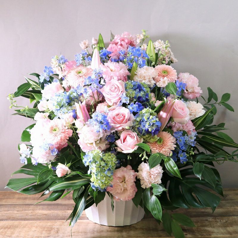ピンク色の花 水色の花と花言葉｜花束とプレゼント｜フラワーギフト 