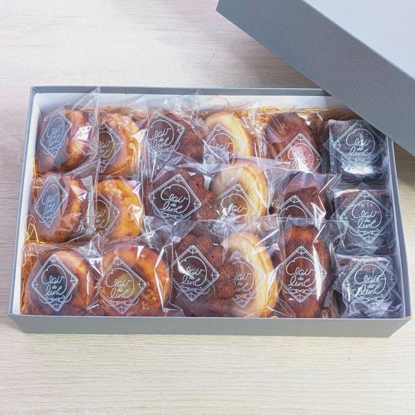 もらって嬉しいお菓子。贈って喜ばれる人気の焼菓子とお花のギフトセット