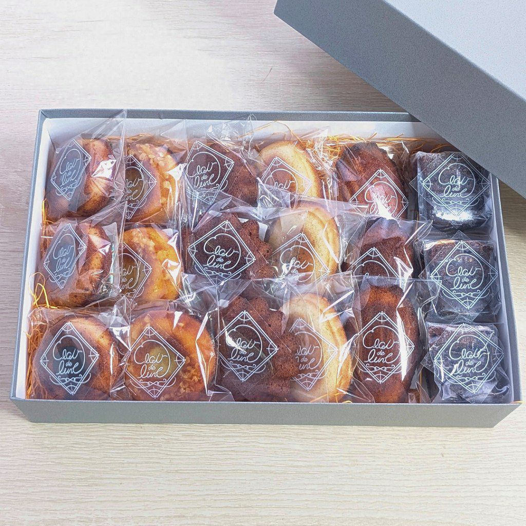 もらって嬉しいお菓子。贈って喜ばれる人気の焼菓子とお花のギフトセット