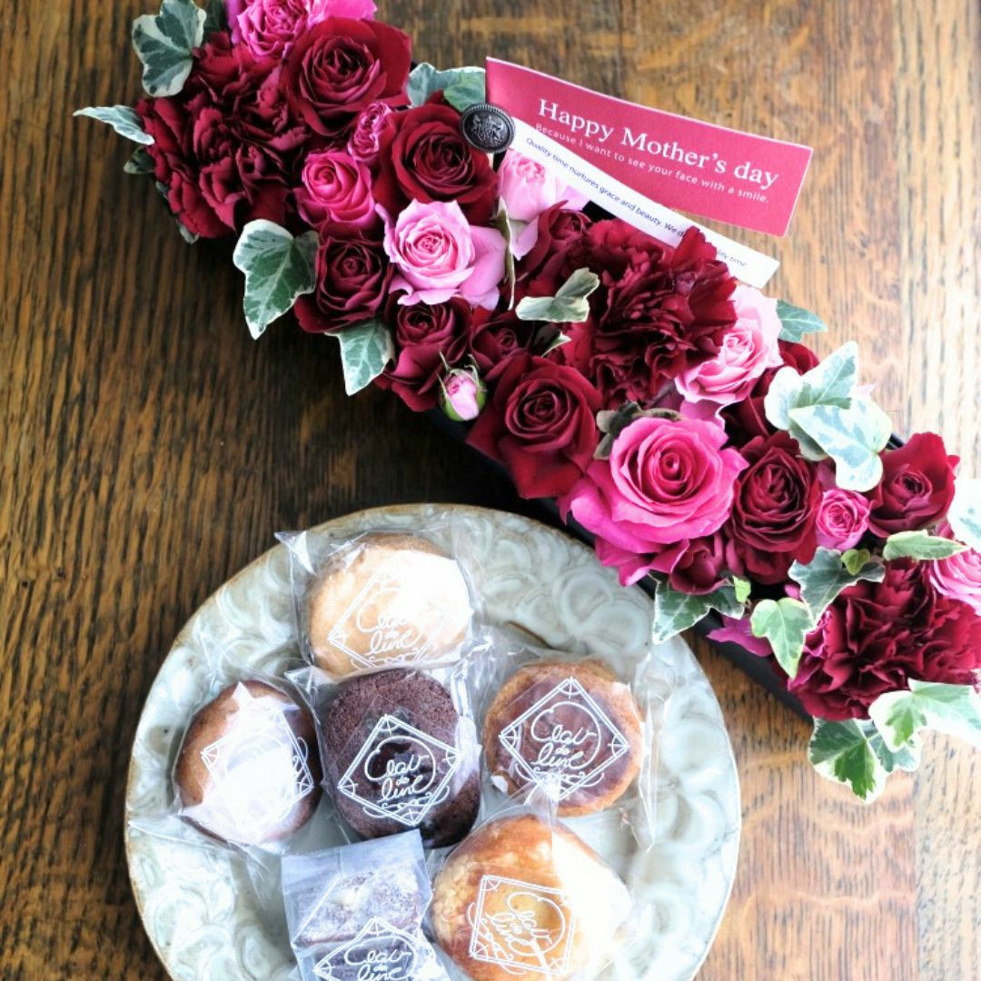 母の日の花。母に贈るお花のギフト。贈って喜ばれる人気のフラワーギフト