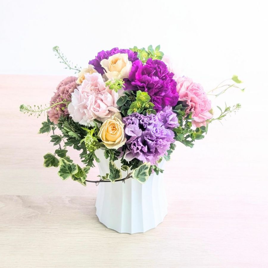 母の日アレンジメント「タンブール」 ｜お花のプレゼント・花ギフト通販 ｜フラワーギフト花以想（はないも）