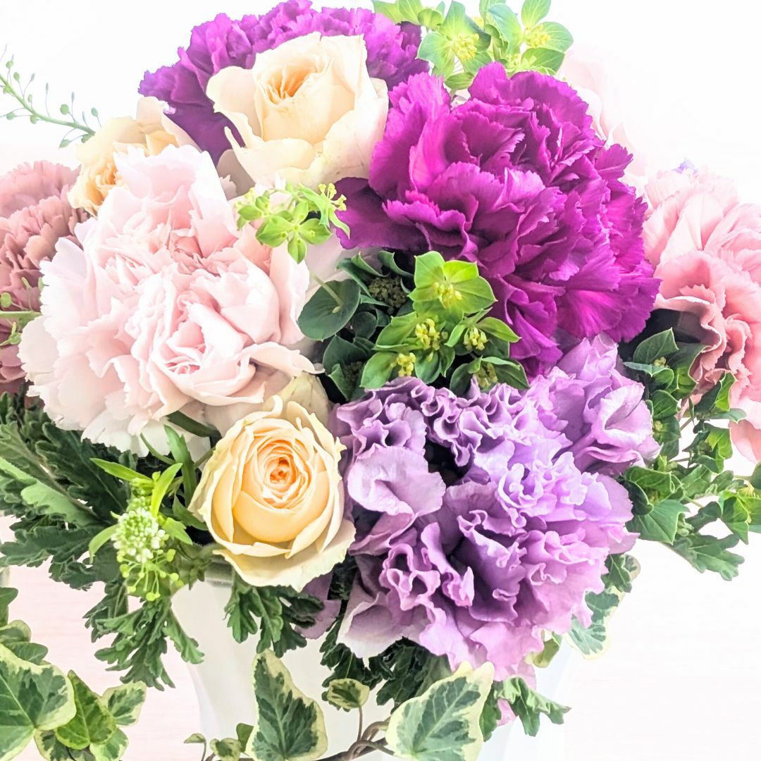 母の日の花。母に贈るお花のギフト。贈って喜ばれる人気のフラワーギフト