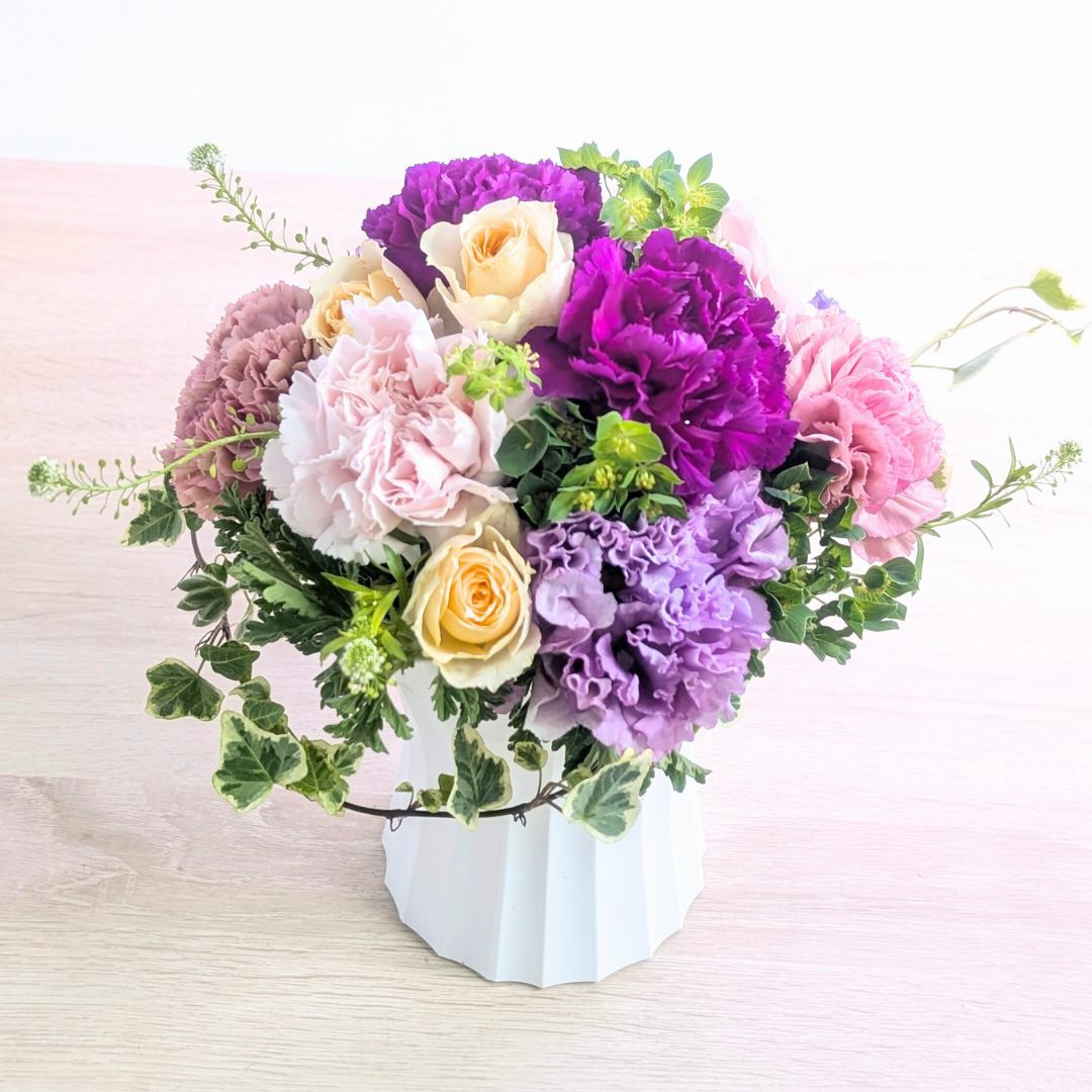 母の日の花。母に贈るお花のギフト。贈って喜ばれる人気のフラワーギフト