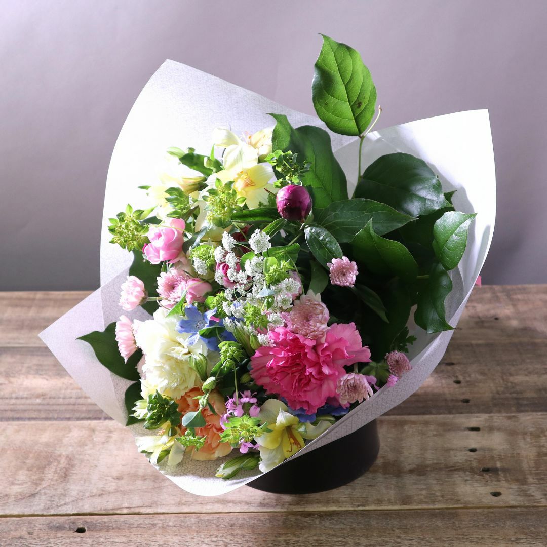 母の日の花。母に贈るお花のギフト。贈って喜ばれる人気のフラワーギフト