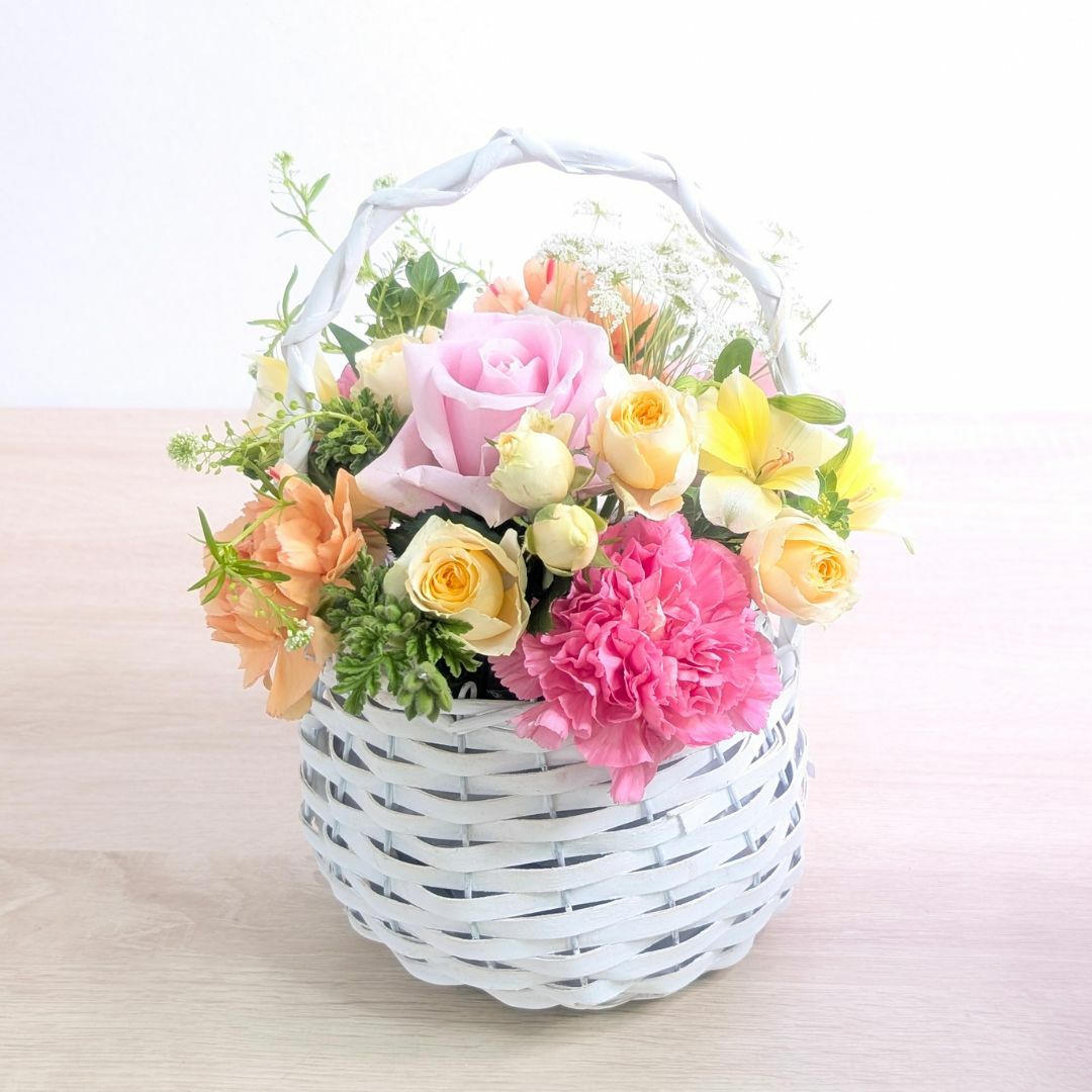 母の日アレンジメント「サラ」  | お花のプレゼント通販｜フラワーギフト 花以想（はないも）