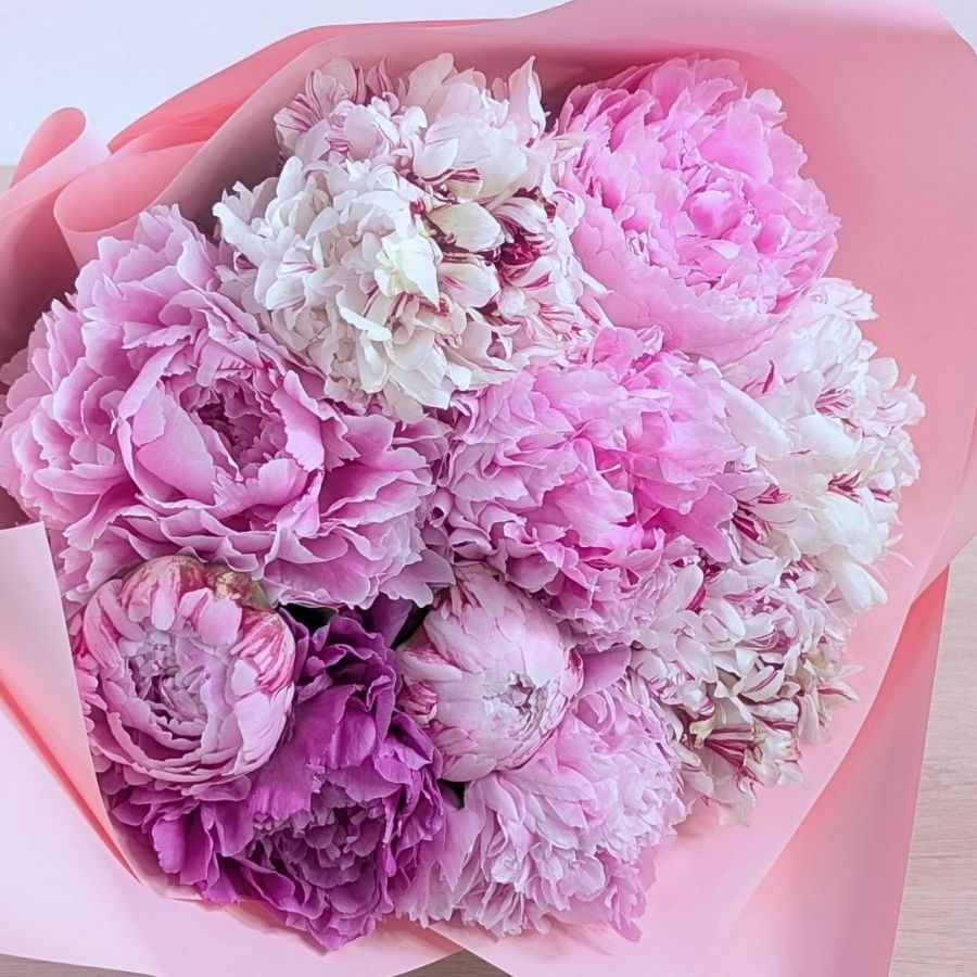 【幸せをもたらす芍薬（シャクヤク）・初夏の花束】Peony（ピオニー）