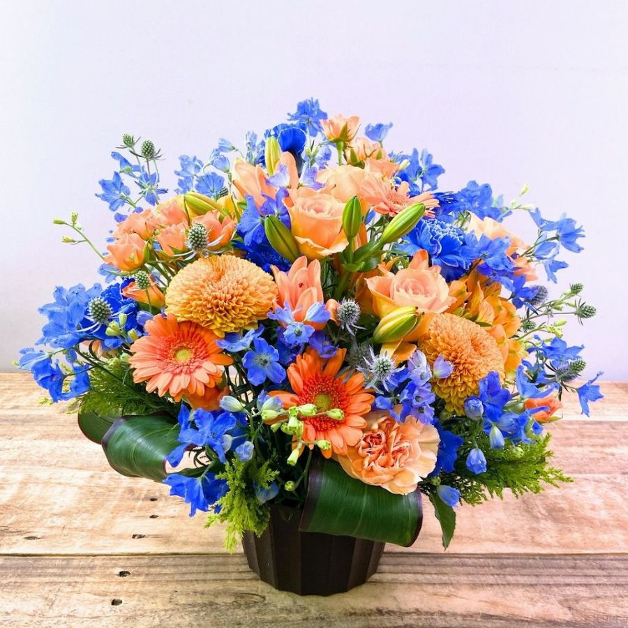 【就任祝い（社長就任・昇進）に贈る花】アレンジメント・青オレンジ系「フォーカス」M
