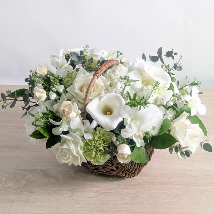開店祝いに贈るお花のバスケット・オープン祝いの生花アレンジメント