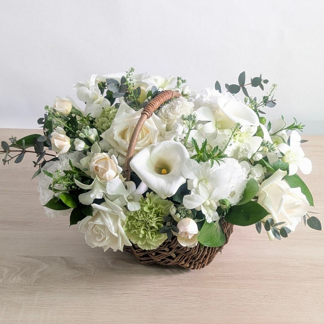 開店祝いに贈るお花のバスケット・オープン祝いの生花アレンジメント
