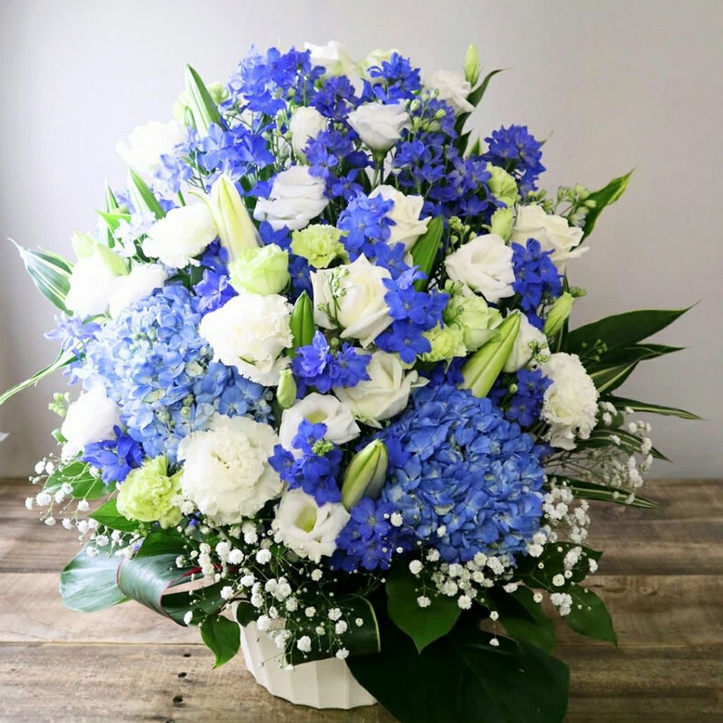 移転祝いの花　事務所移転・引っ越しのお祝いに贈るアレンジメント。お祝いフラワーギフト