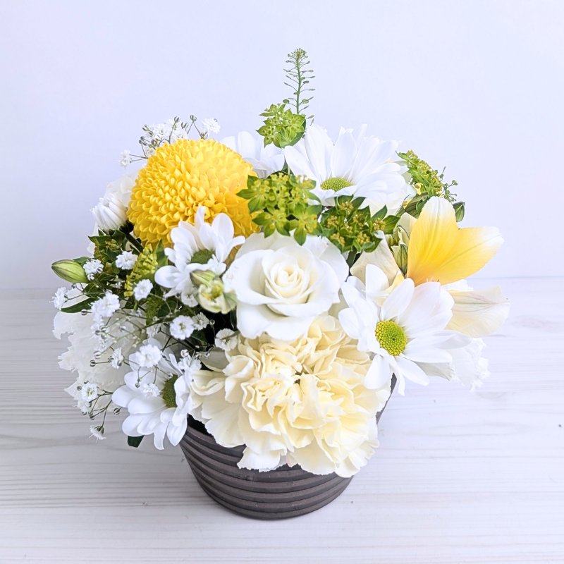 お花の定期便・お花のサブスク。毎月一回、季節のお花が届く花束、フラワーサービス