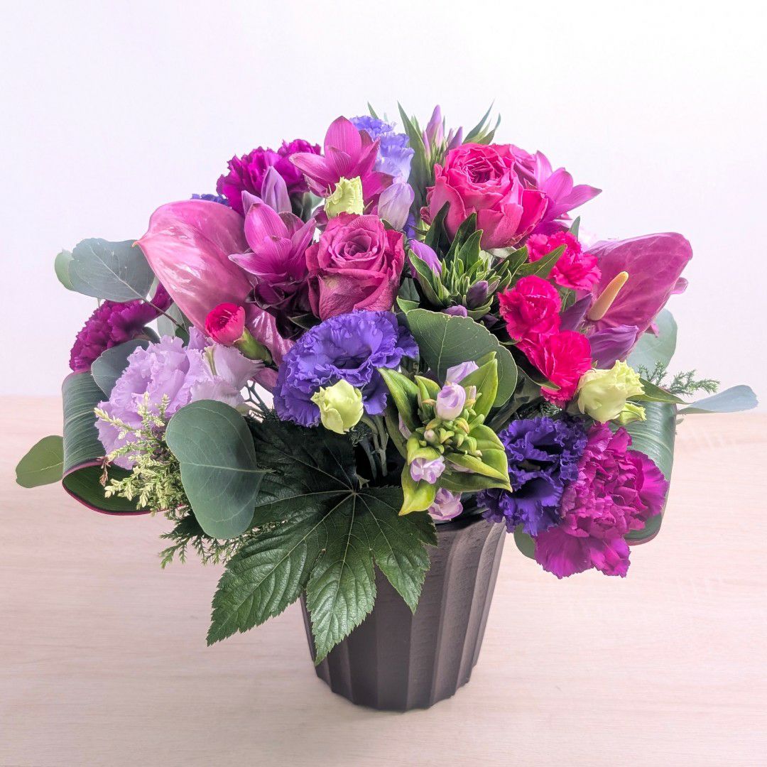 喜寿祝いの花。77歳の誕生日プレゼントに贈る花束・アレンジメント・お花のプレゼント