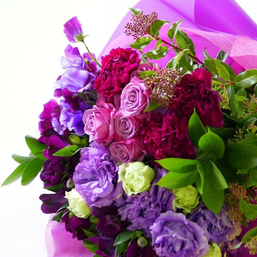  77歳 喜寿祝いの花｜誕生日プレゼントに｜母・女性におすすめ｜花束「ヴィオラ」上品なMサイズ