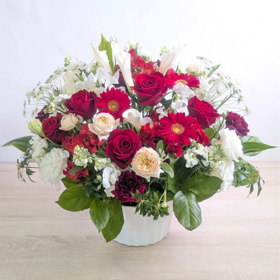 傘寿祝いの花。80歳の誕生日プレゼントに贈る花束・アレンジメント・お花のプレゼント