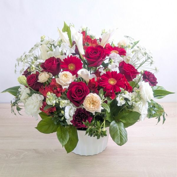 傘寿祝いの花。80歳の誕生日プレゼントに贈る花束・アレンジメント・お花のプレゼント